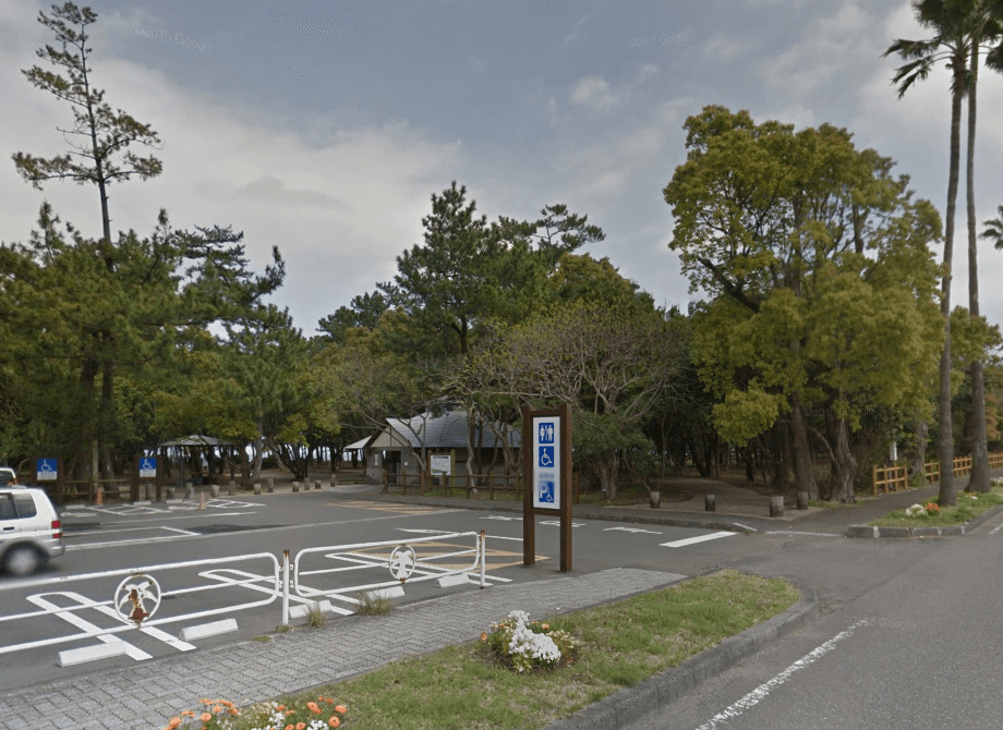 青島神社の無料の駐車場1